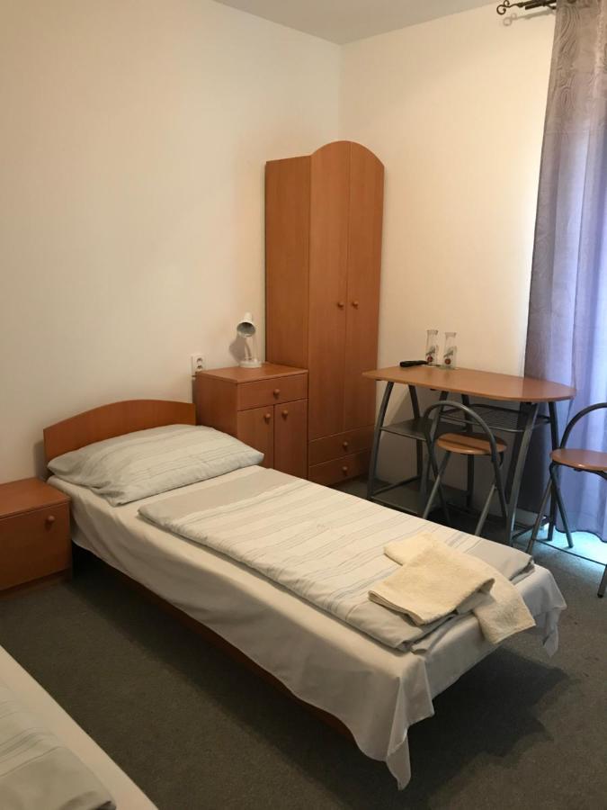 Penzion Aniko Diakovce-Sala Exterior foto